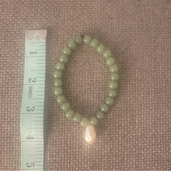 Beaded Stretch Bracelets Handmade 2 Green White NWT - Picture 7 of 8
